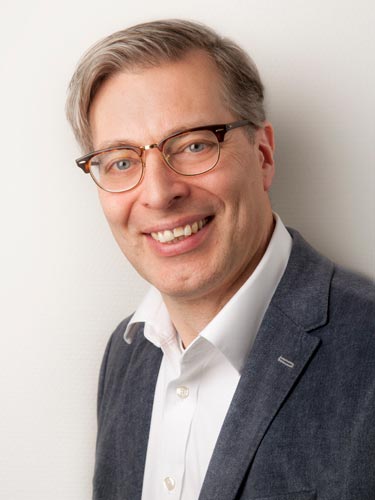 Dr. Can Özren