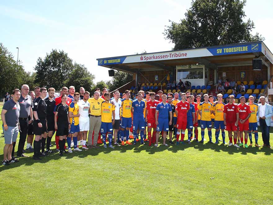 Benefizfußballspiel in Todesfelde