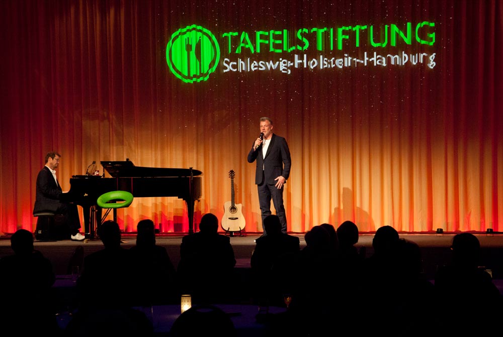 Marc Marshall singt für die Tafelstiftung
