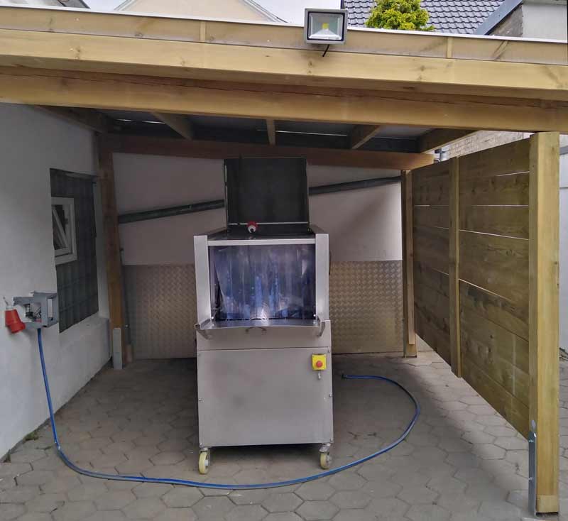 Überdachung Ausgabekisten-Waschmaschine, Tafel Flensburg