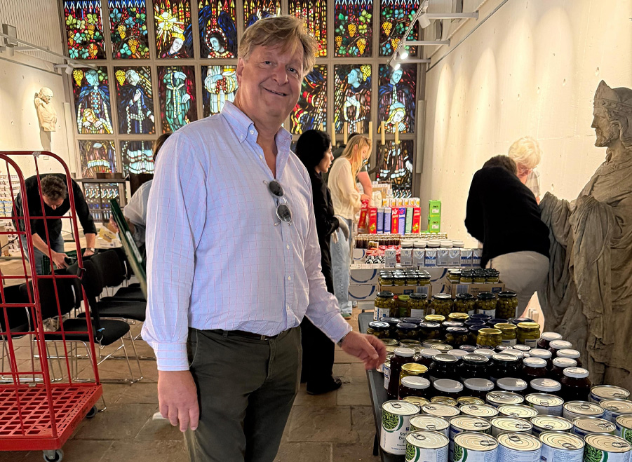 MCF Corporate Finance GmbH mit riesiger Lebensmittelspende