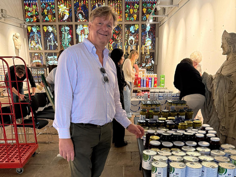 MCF Corporate Finance GmbH mit riesiger Lebensmittelspende