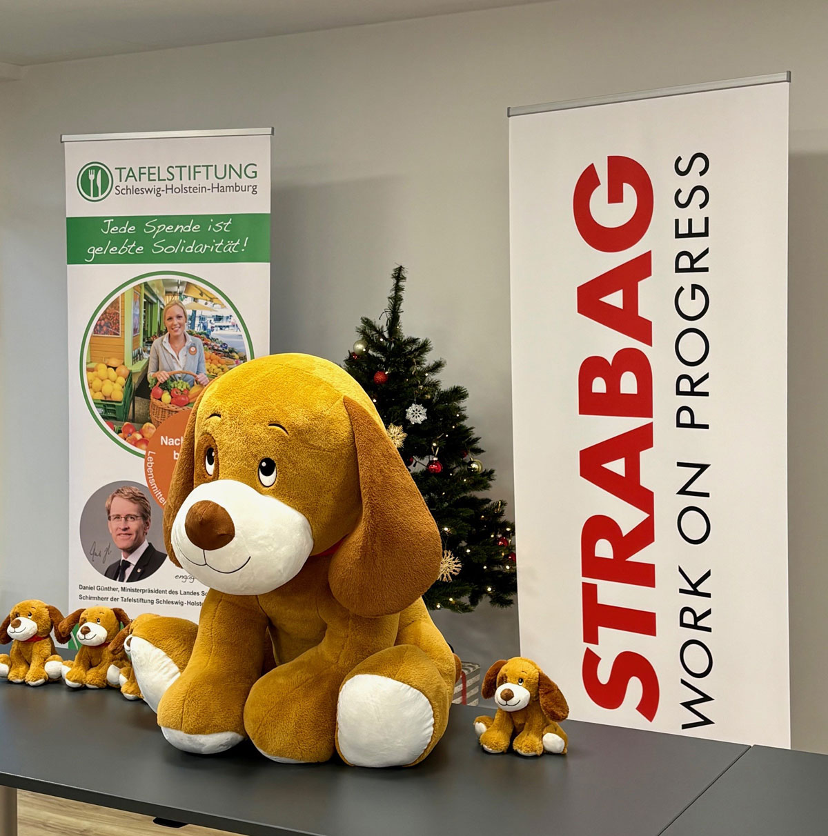 Weltspartags-Maskottchen Malu hilft Tafeln